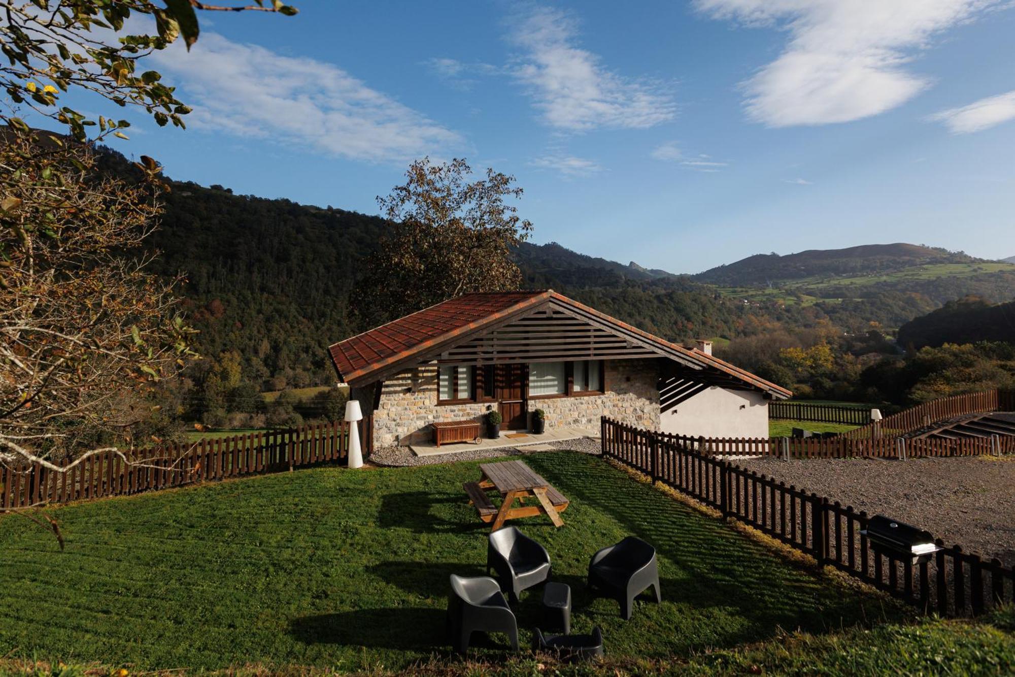 Finca La Caseria Apartamentos Onís Buitenkant foto